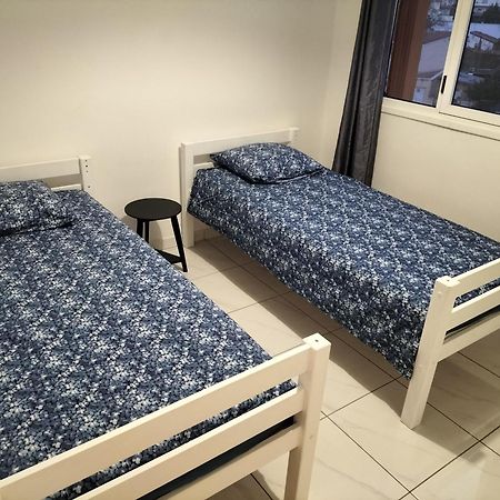 Jolie Appartement Proche Tramway Венисьё Экстерьер фото